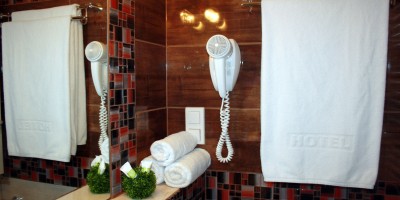 Hotel Suwałki huoneet majoitus ravintola konferenssi vapaa-aika Puolassa